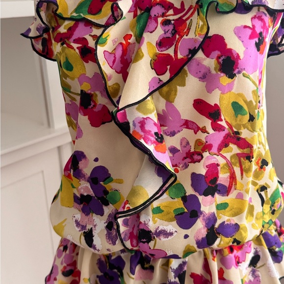 Express Yellow Cream Ruffled Asymmetrical Blouse - Picture 3 of 12